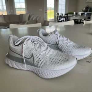 Womens Size 7 Nike React Infinity Run Flyknit 2 Sneakers/Running Shoe